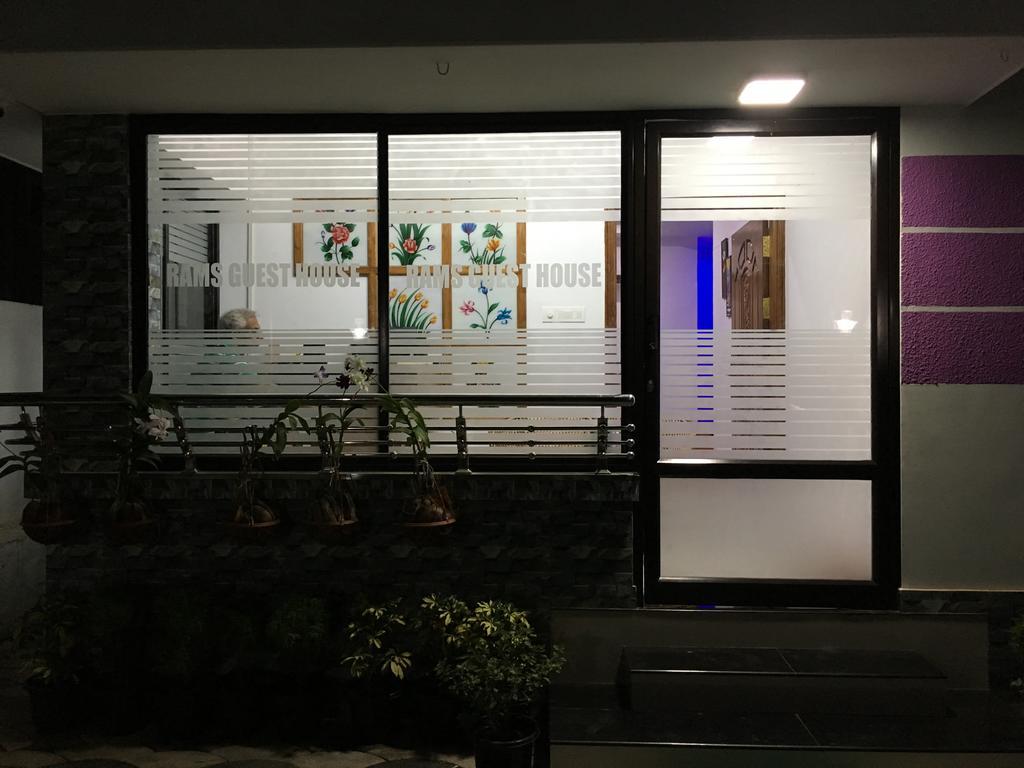 Rams Guest House Near Lulu Mall Thiruvananthapuram Εξωτερικό φωτογραφία